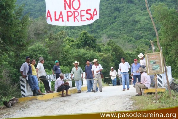 http://pasodelareina.org/wp-content/uploads/2012/11/CampamentoPaso20.jpg